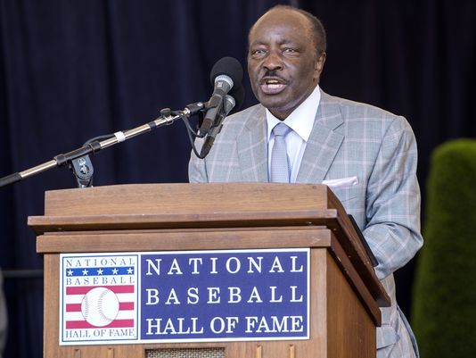 Joe Morgan speaks at the Baseball Hall of Fame ceremony in 2017.